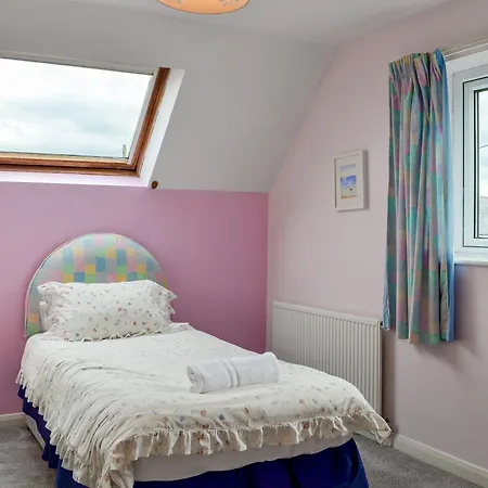 Sunny Crest - Uk34724